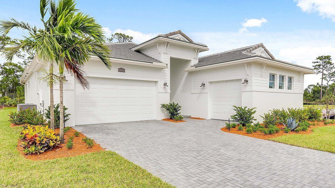 2301 SE Canopy Cove Lane, Port St. Lucie, FL 34984 photo 5