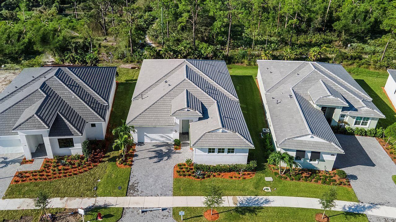 2301 SE Canopy Cove Lane, Port St. Lucie, FL 34984 photo 4