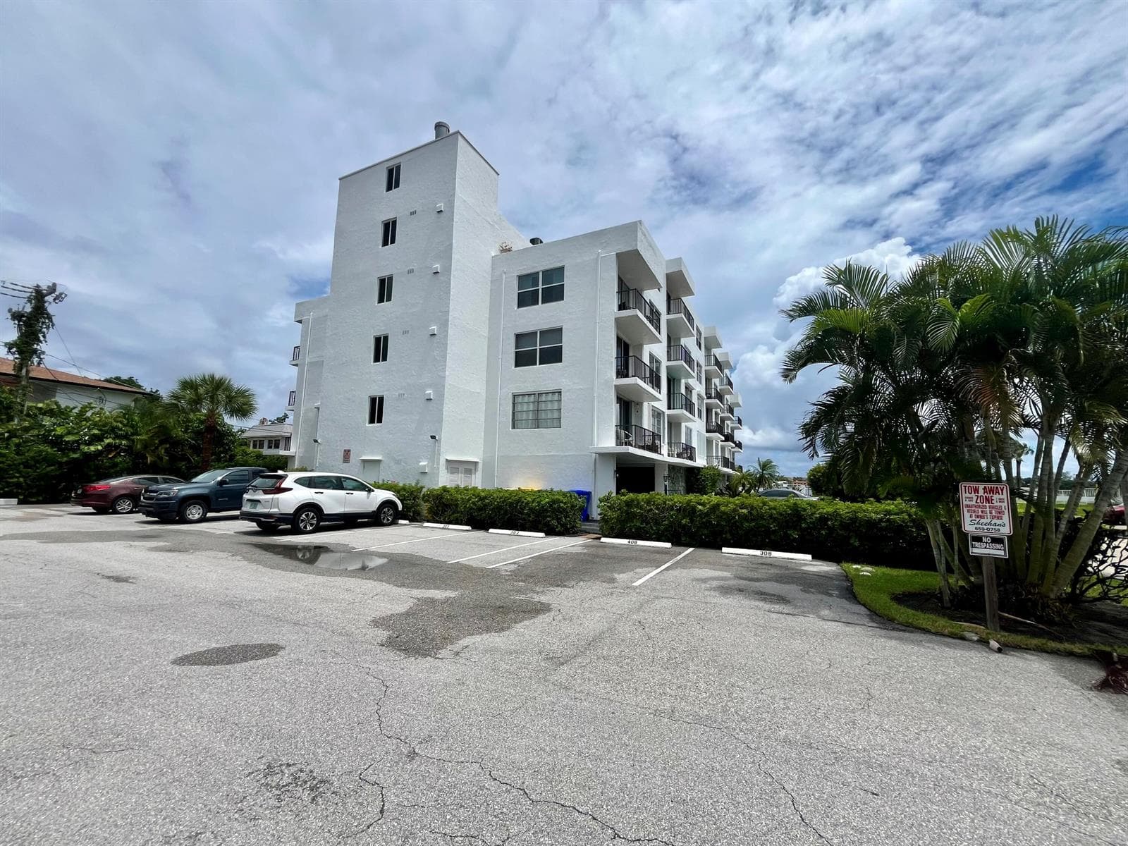 301 Croton Avenue # 305, Lantana, FL 33462 photo 3