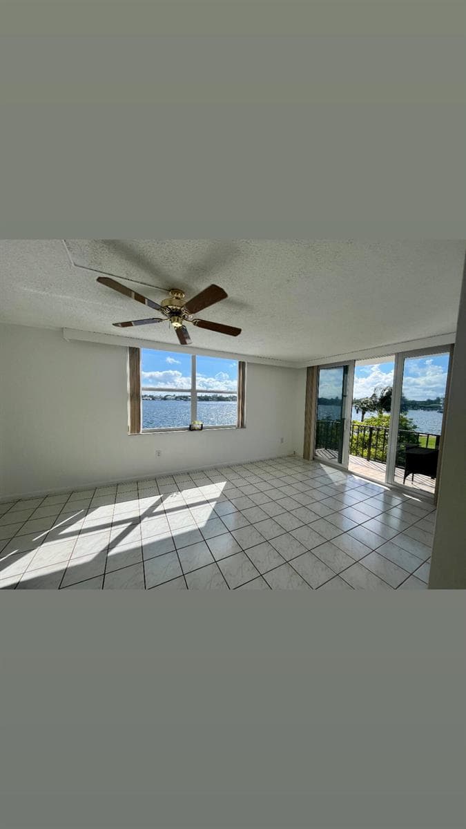 301 Croton Avenue # 305, Lantana, FL 33462 photo 5