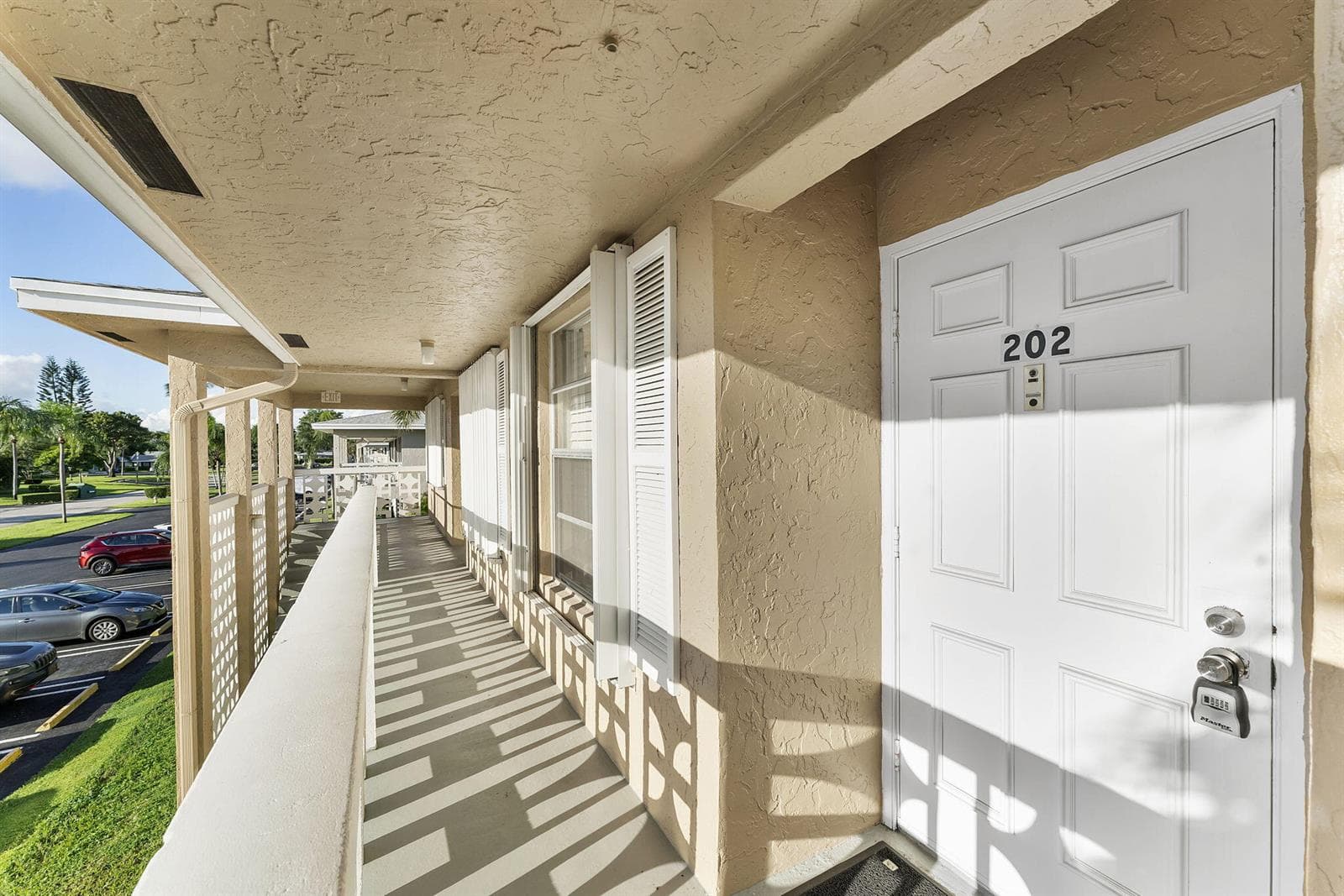 1050 Citrus # 202, Delray Beach, FL 33445 photo 2