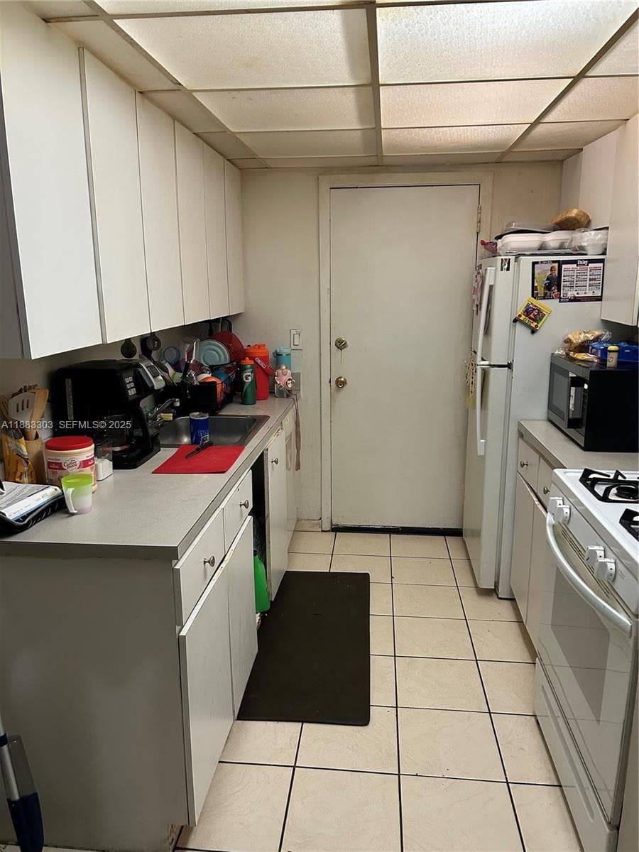 18111 NW 68th Ave # G206, Hialeah, FL 33015 photo 4
