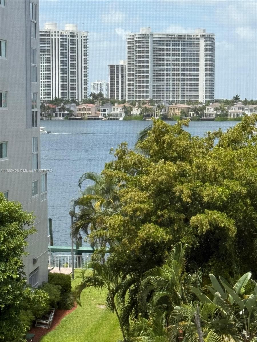 17801 N Bay Rd # 505, Sunny Isles Beach, FL 33160
