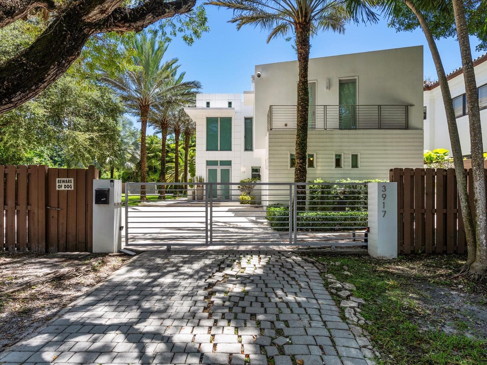 3917 SW 42nd Avenue, Miami, FL 33146 photo 3
