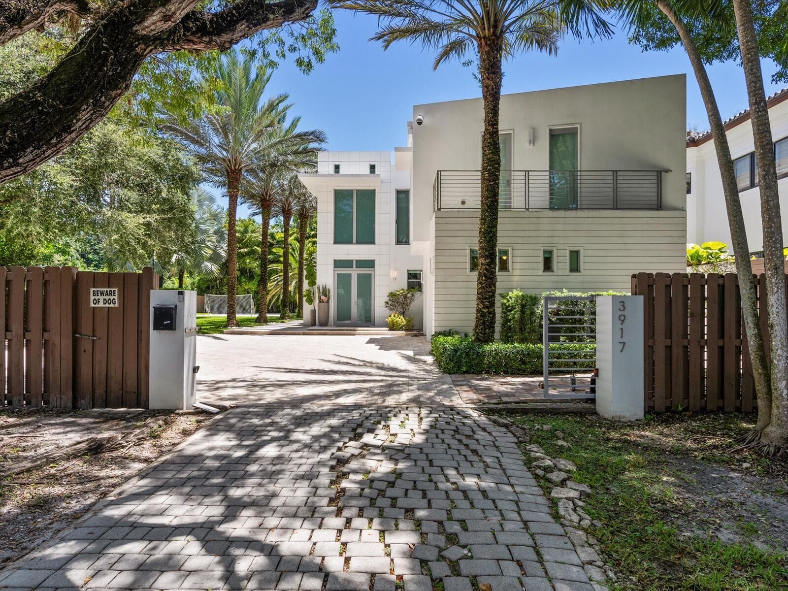 3917 SW 42nd Avenue, Miami, FL 33146 photo 4