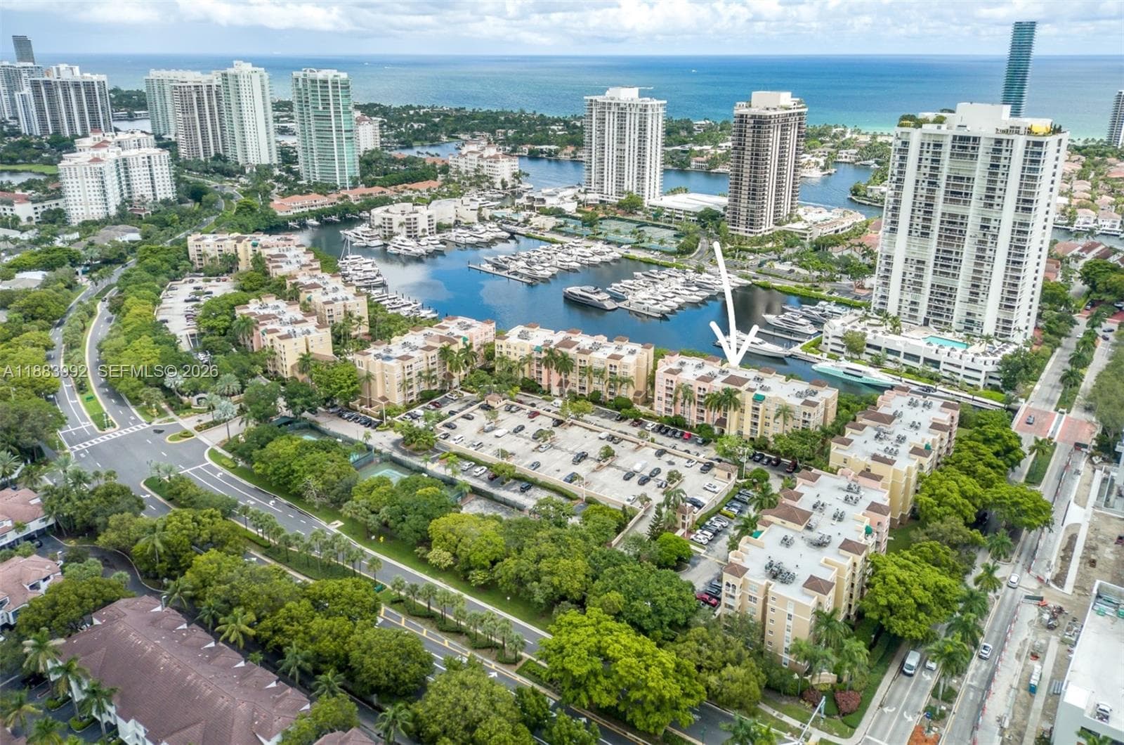 Yacht Club at Aventura