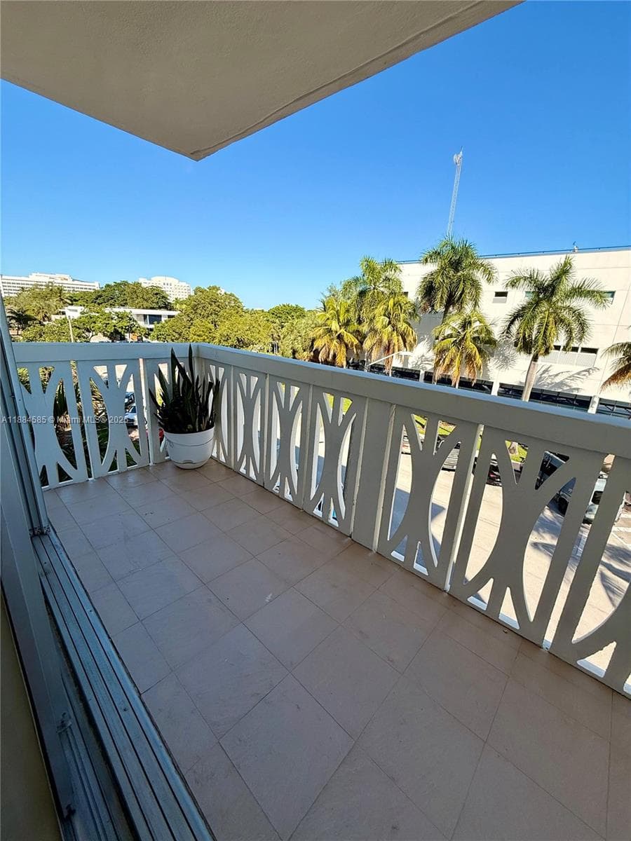 4142 N Jefferson Ave # 4D, Miami Beach, FL 33140 photo 2