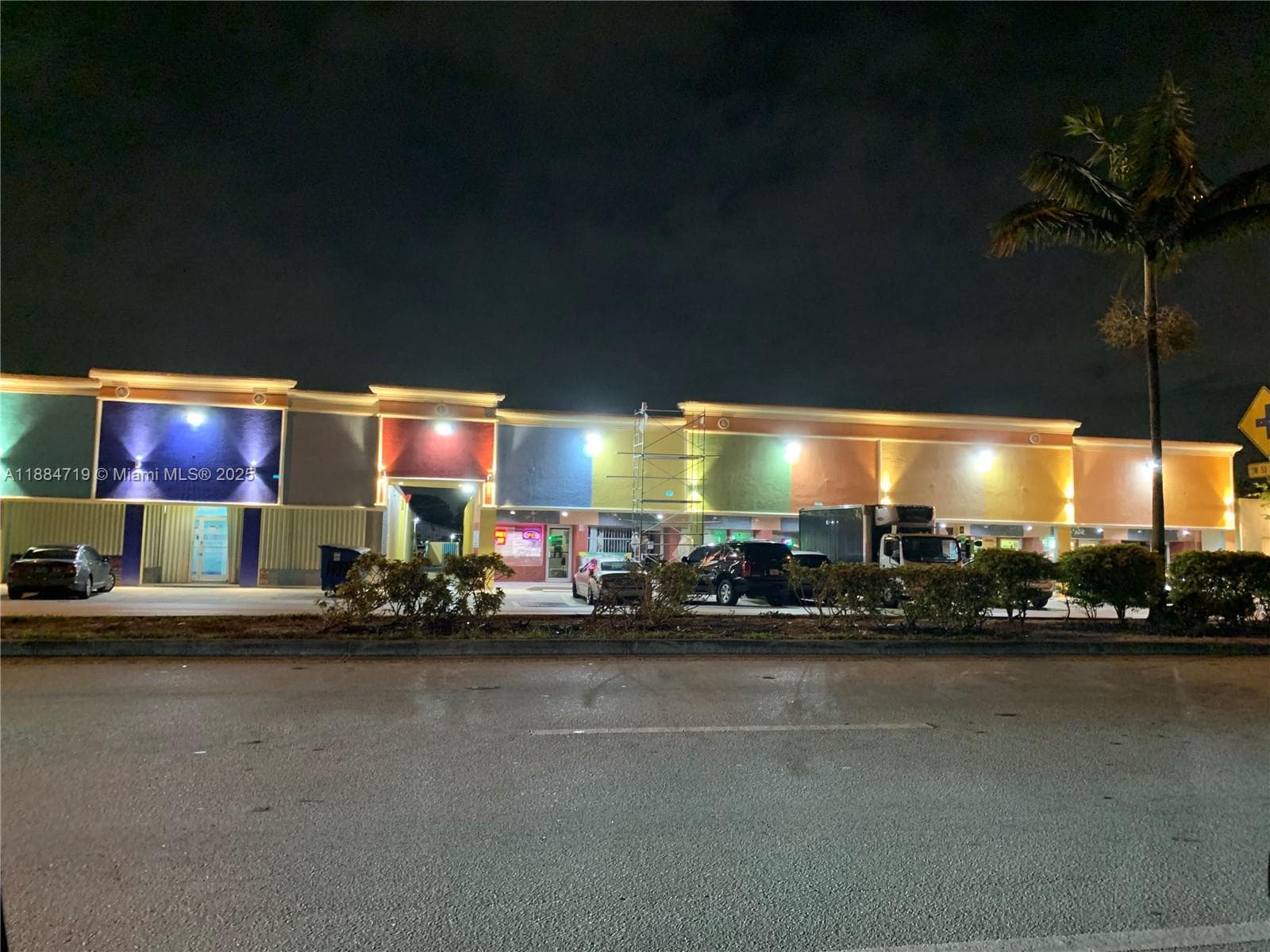 5829 W Hallandale Beach Blvd # 5823B, West Park, FL 33023