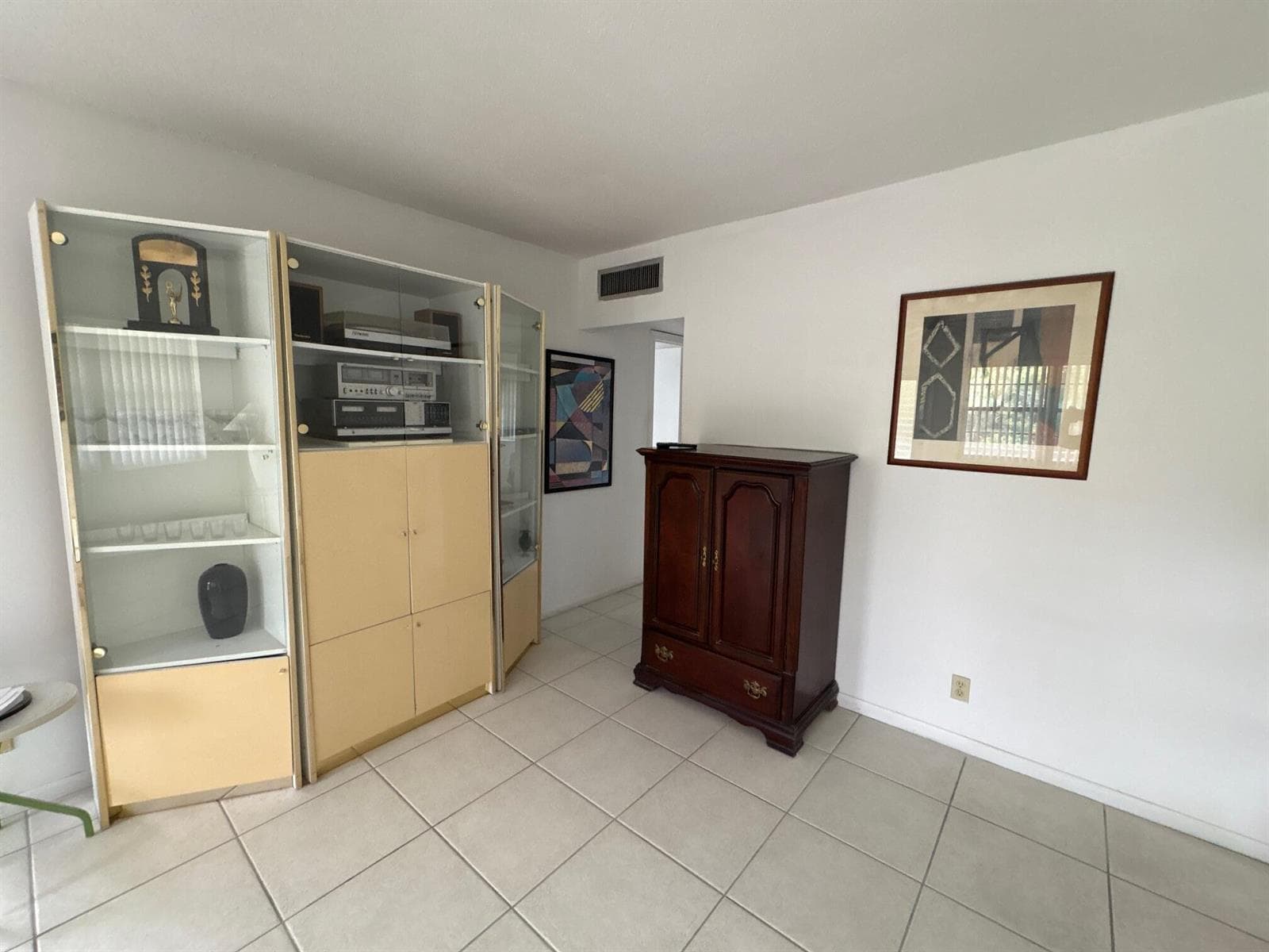 144 Norwich F, West Palm Beach, FL 33417 photo 4