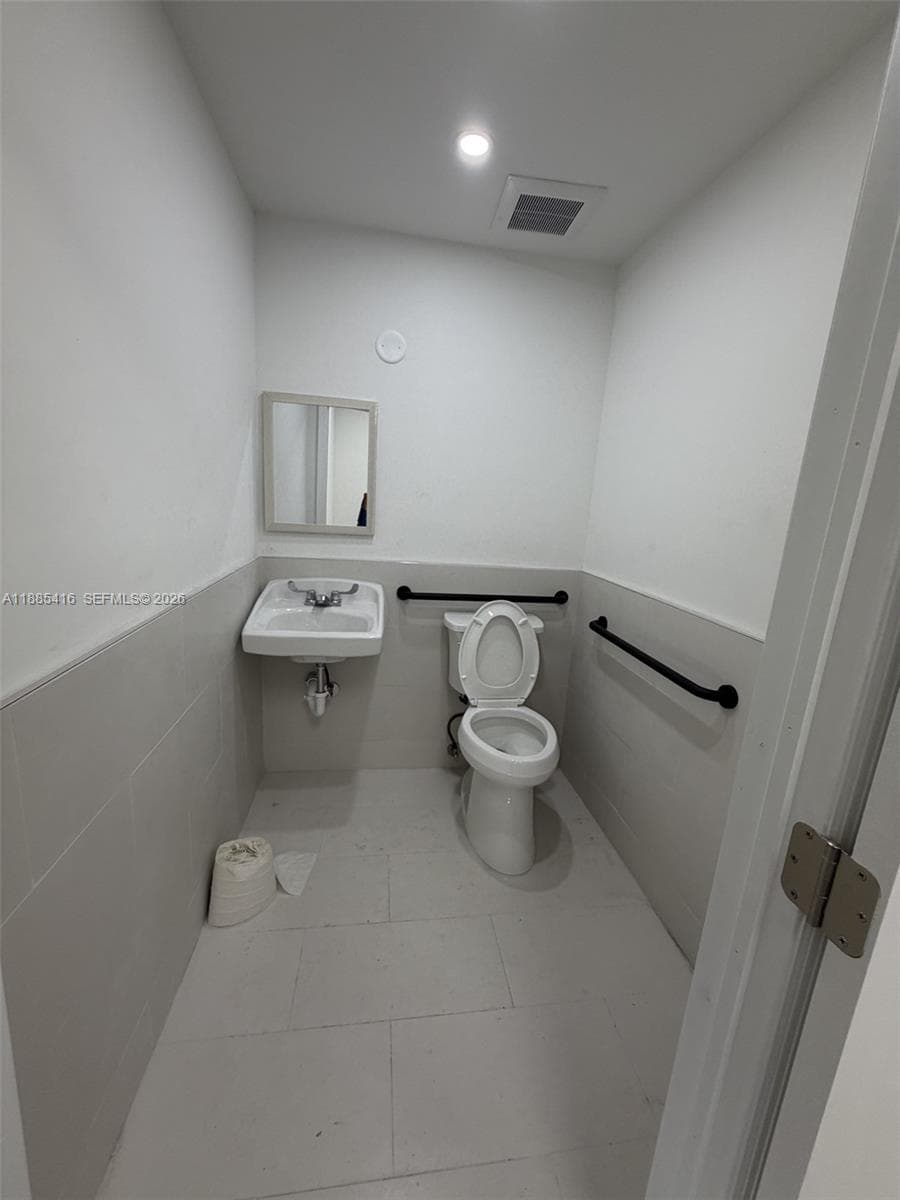 11339 W Flagler St, Sweetwater, FL 33174 photo 4