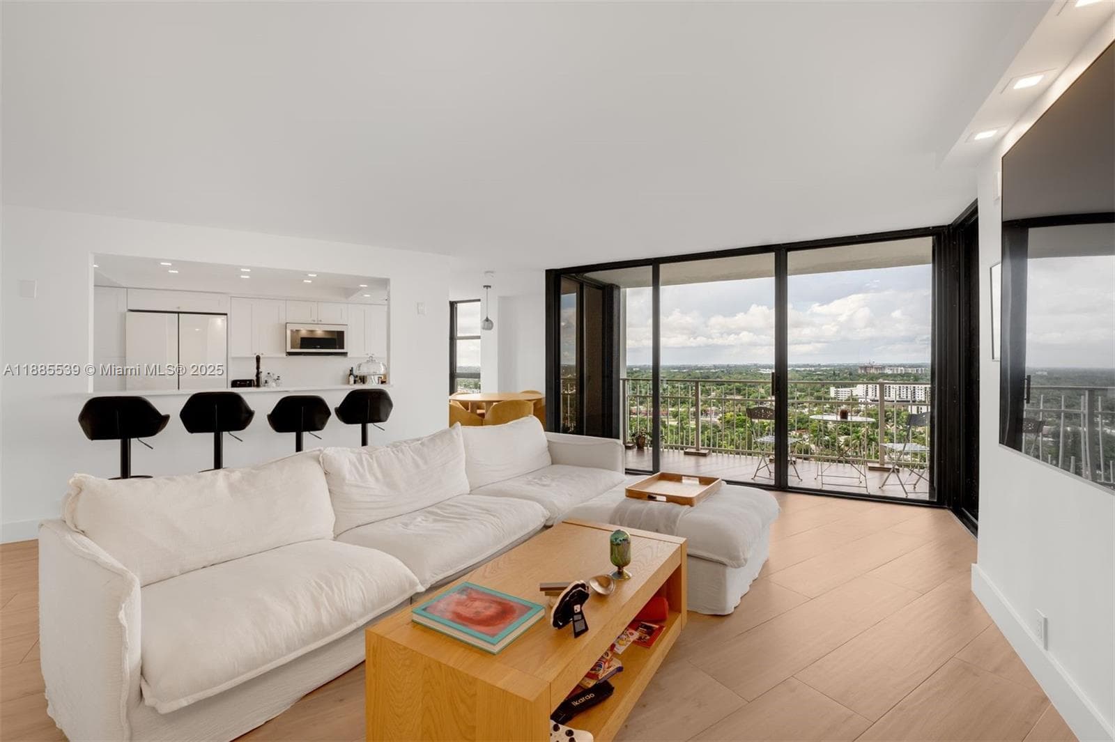 4000 Towerside Ter # 2211, Miami, FL 33138 photo 4