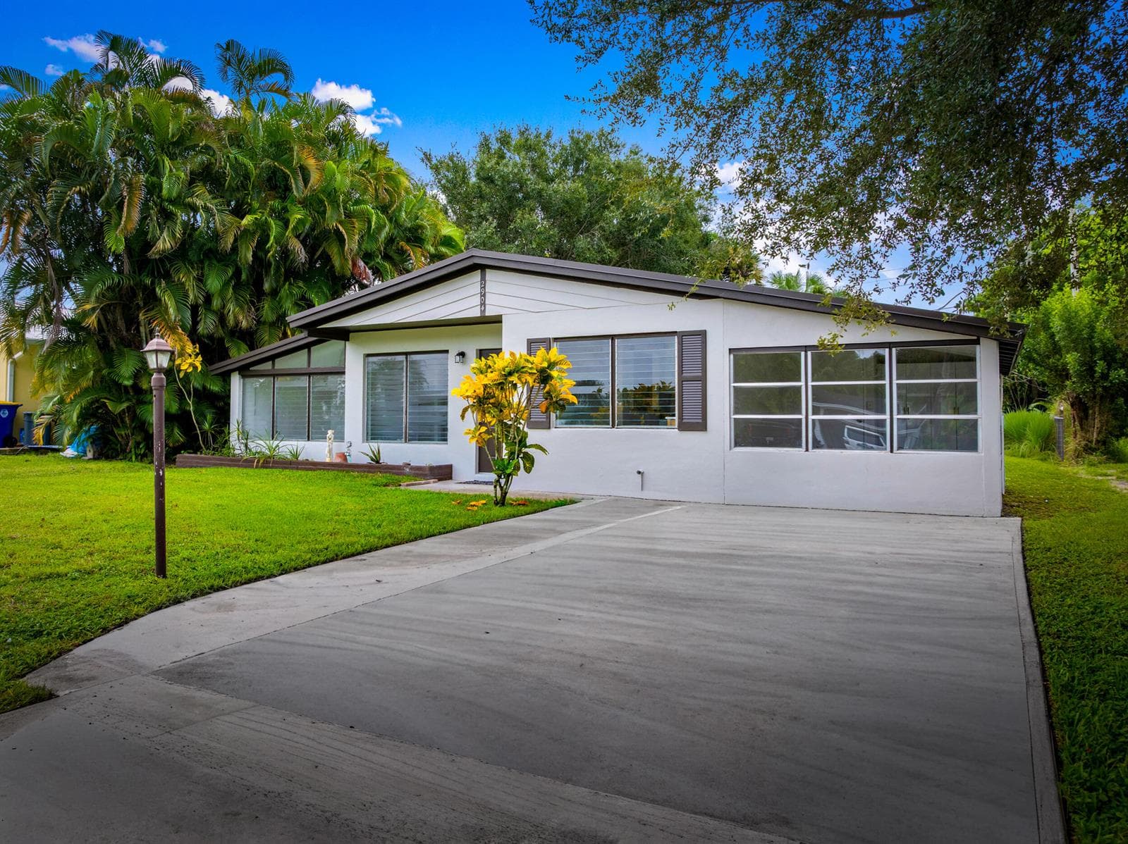2904 SE Bamboo Street, Stuart, FL 34997 photo 2