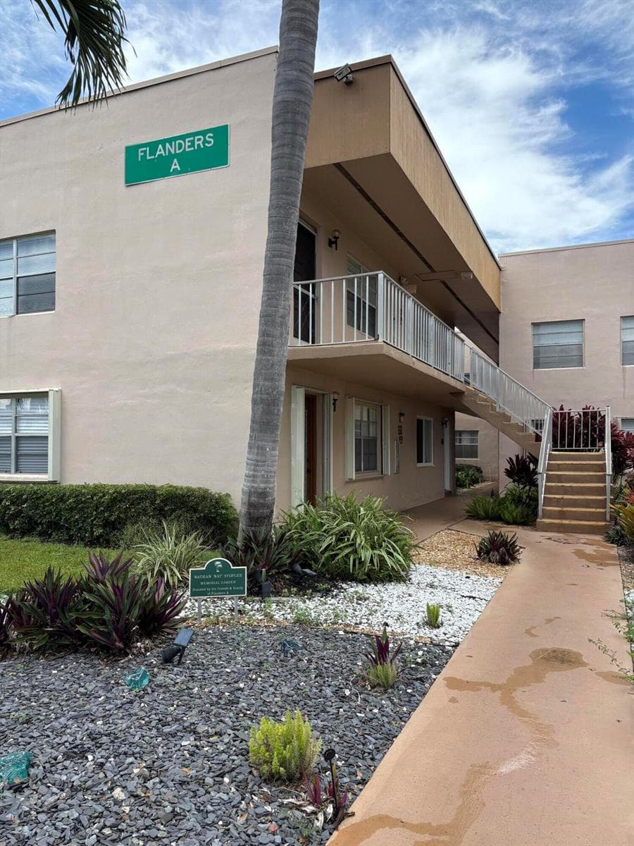 23 Flanders A, Delray Beach, FL 33484