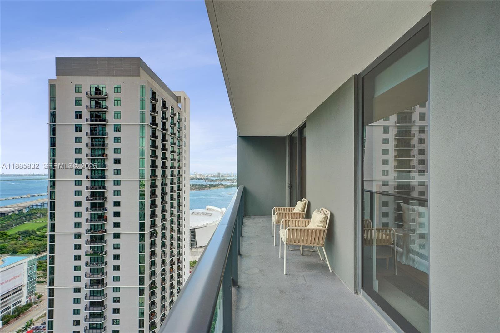 159 NE 6th St # 3302, Miami, FL 33132 photo 3