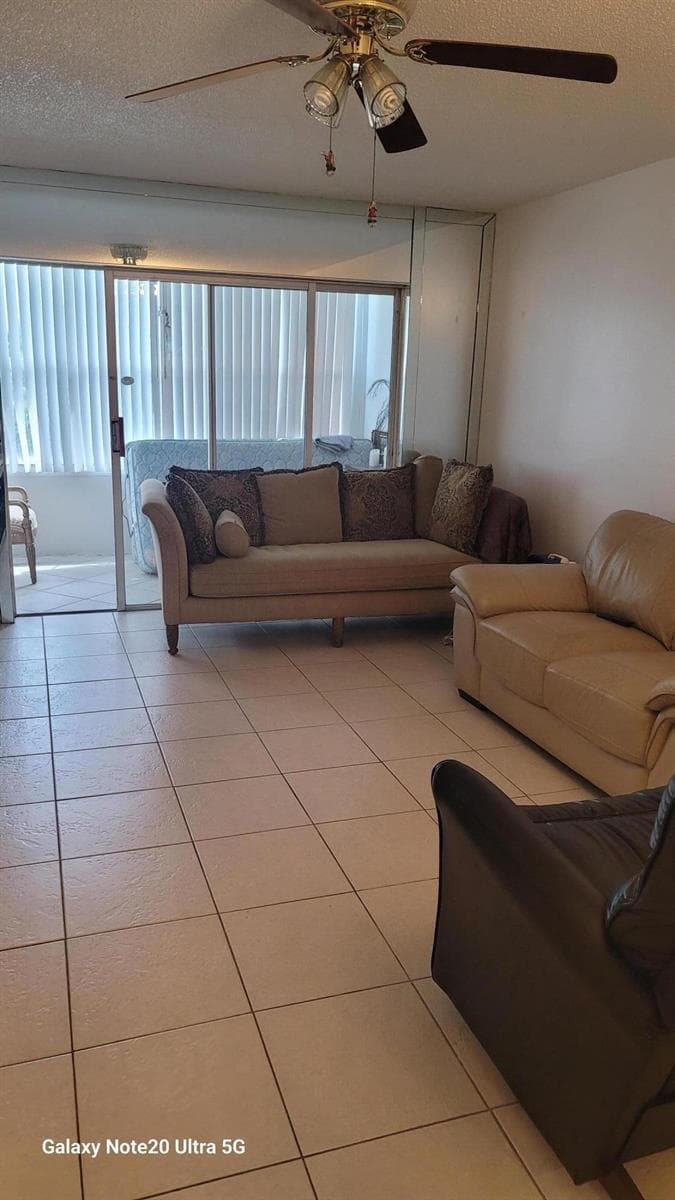 8060 N Sunrise Lakes Drive # # 305, Sunrise, FL 33322 photo 2