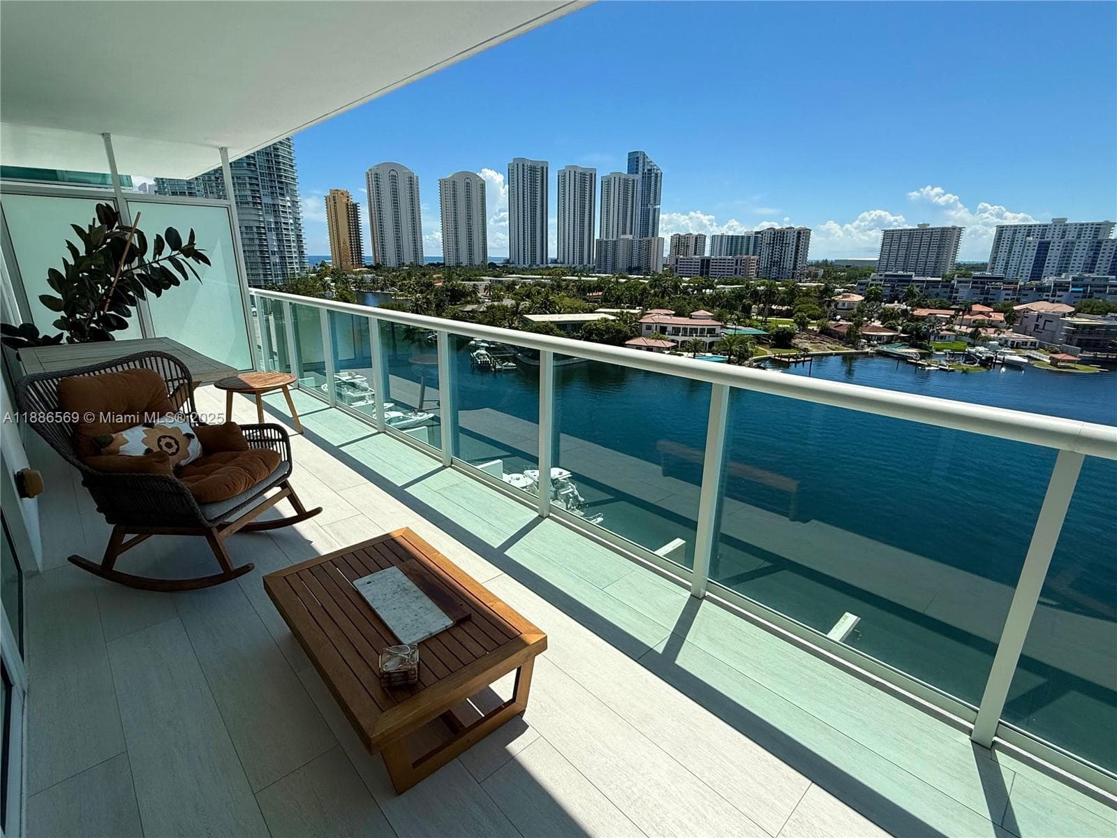 400 Sunny Isles Blvd # 916, Sunny Isles Beach, FL 33160