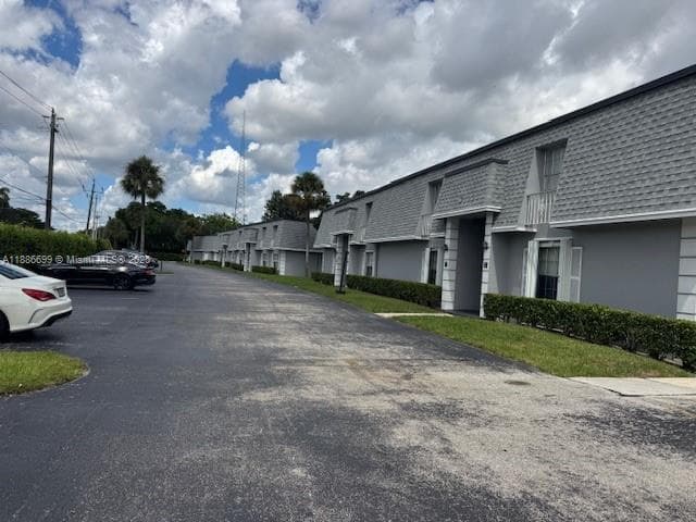 360 NW 69th Ave # 202, Plantation, FL 33317 photo 2
