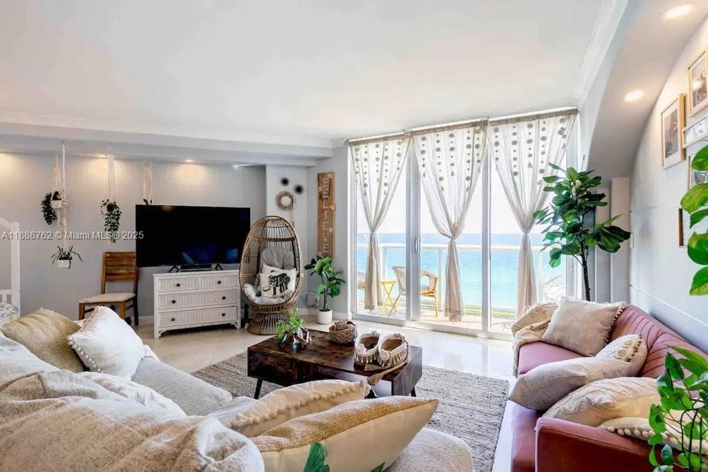 3901 S Ocean Dr # 14L, Hollywood, FL 33019