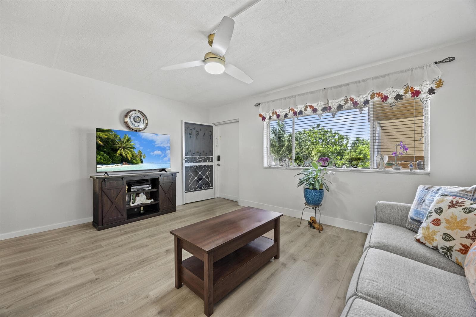 200 Village Green Circle E # 202, Palm Springs, FL 33461 photo 5