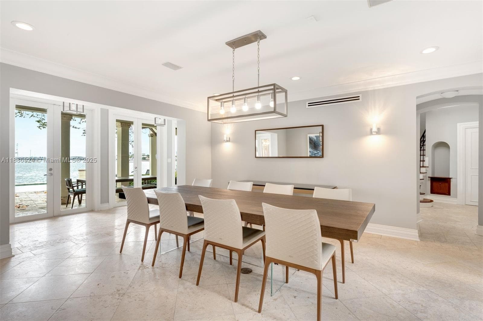 11 E Rivo Alto Dr, Miami Beach, FL 33139 photo 4