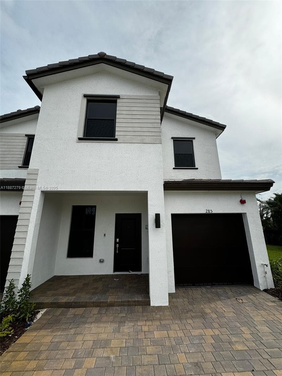 285 SW 159th Ln, Pembroke Pines, FL 33027 photo 3