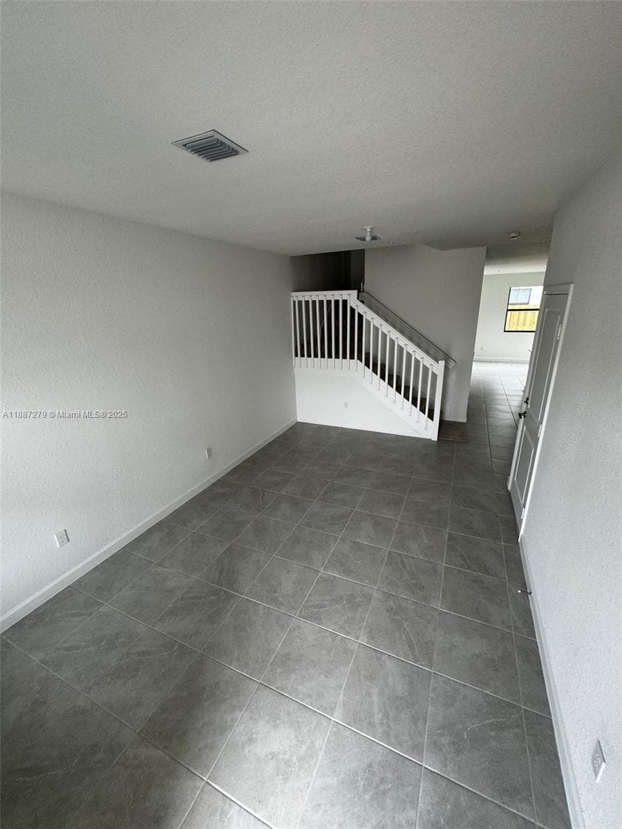 285 SW 159th Ln, Pembroke Pines, FL 33027 photo 4