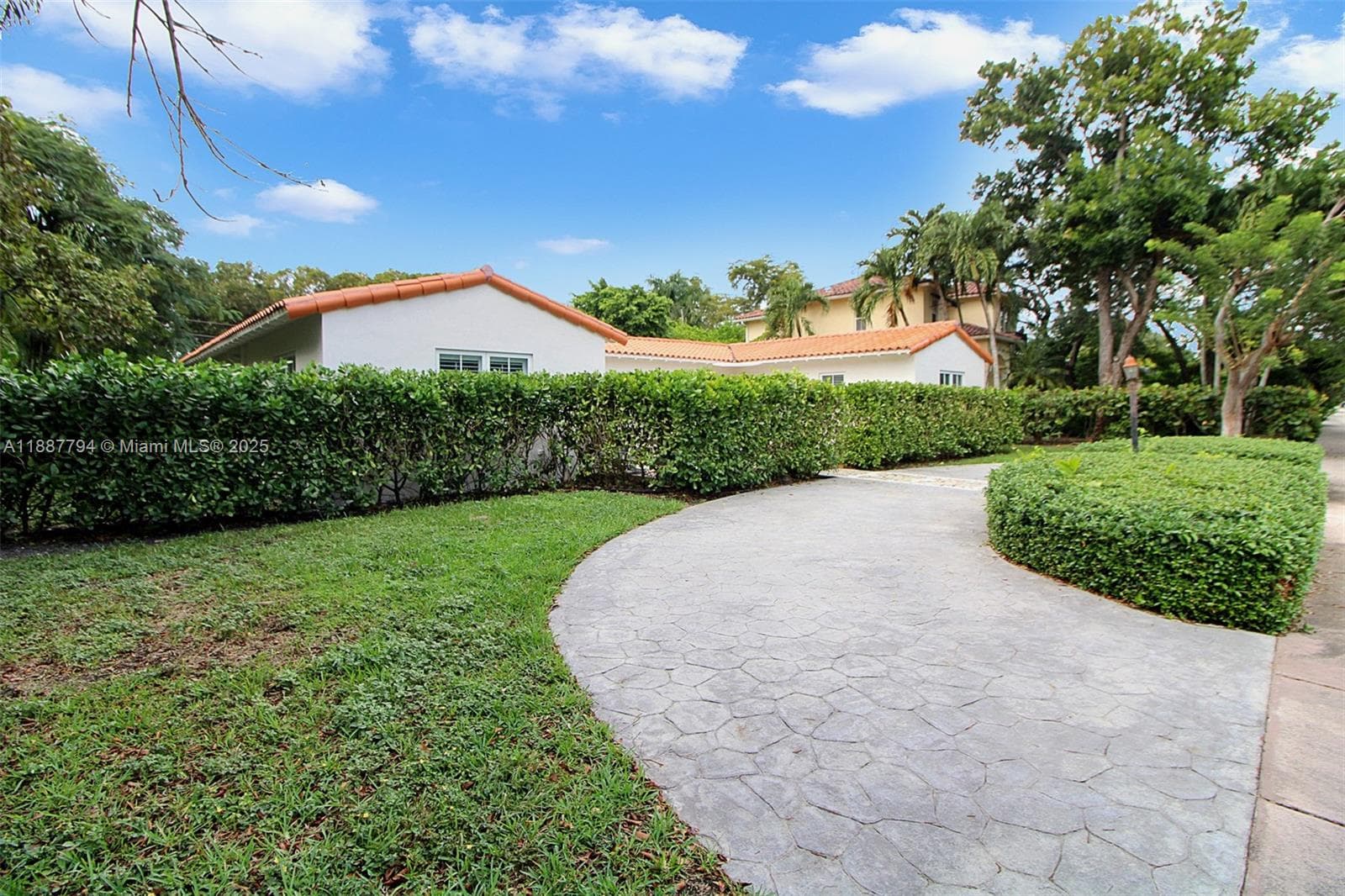 1110 Wallace St, Coral Gables, FL 33134 photo 3