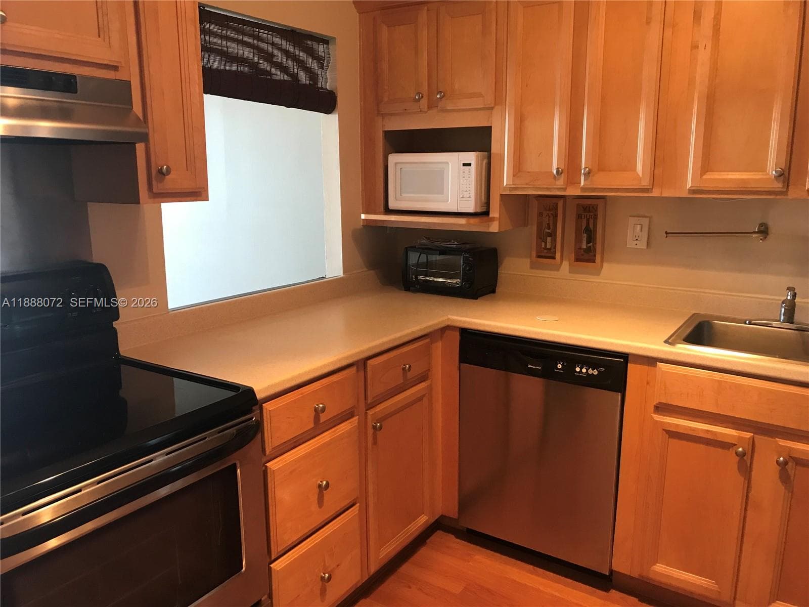 1000 Parkview Dr # 627, Hallandale Beach, FL 33009 photo 5