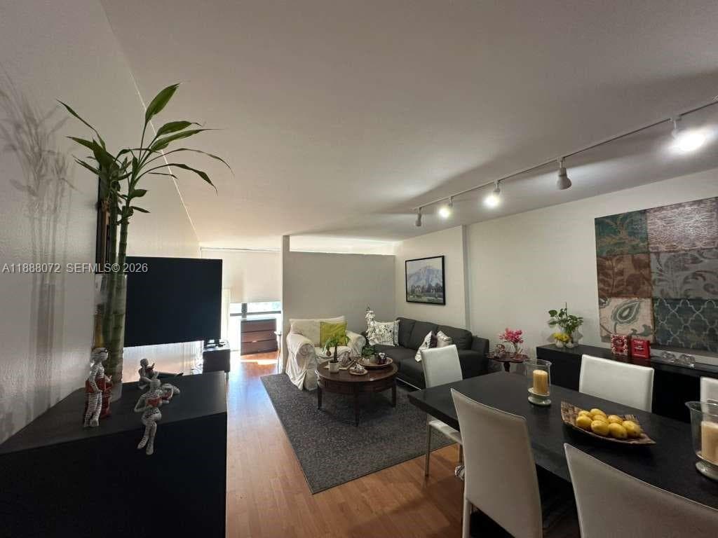 1000 Parkview Dr # 627, Hallandale Beach, FL 33009 photo 4
