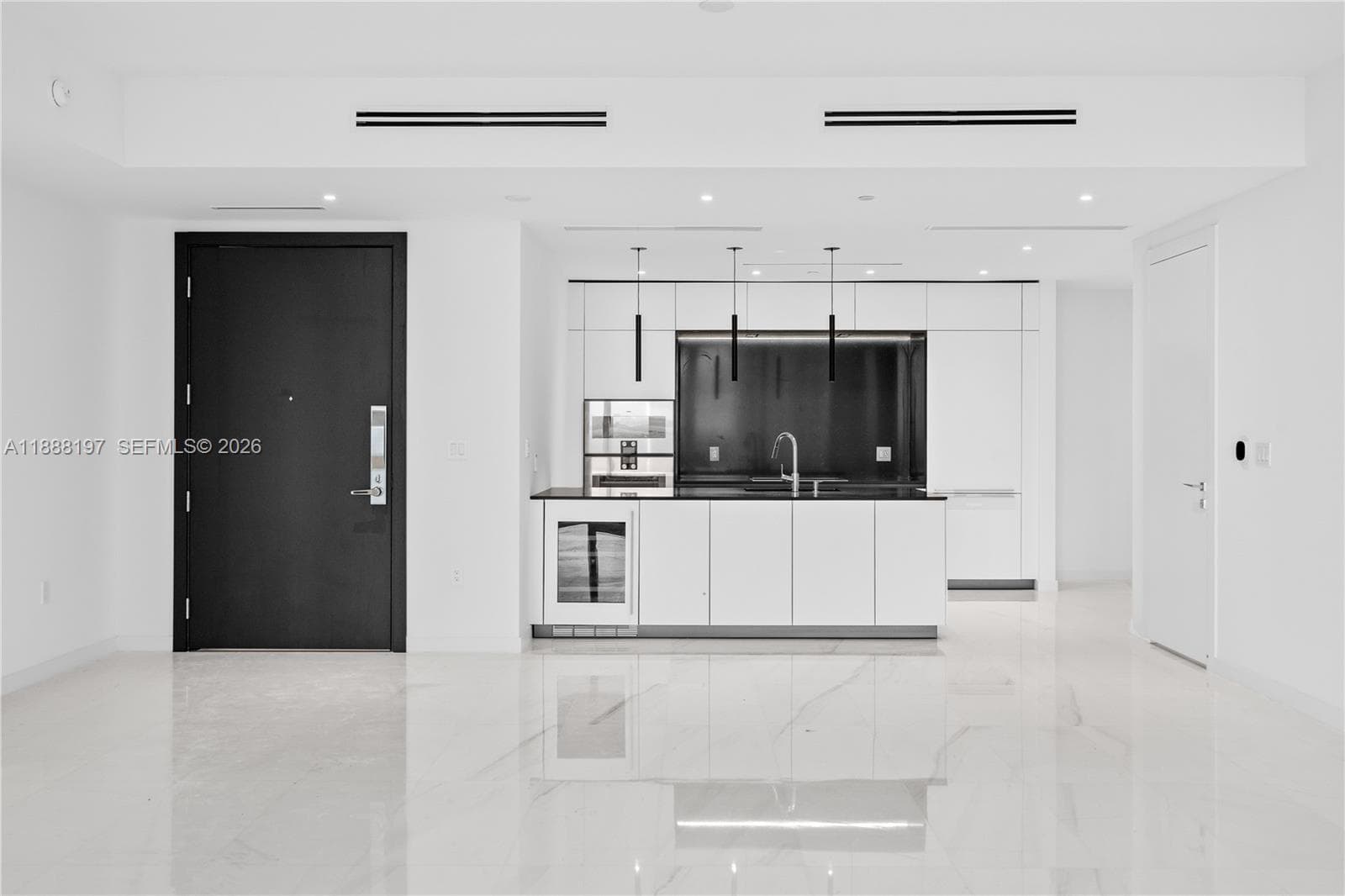 300 Biscayne Blvd Way # 1103, Miami, FL 33131 photo 3