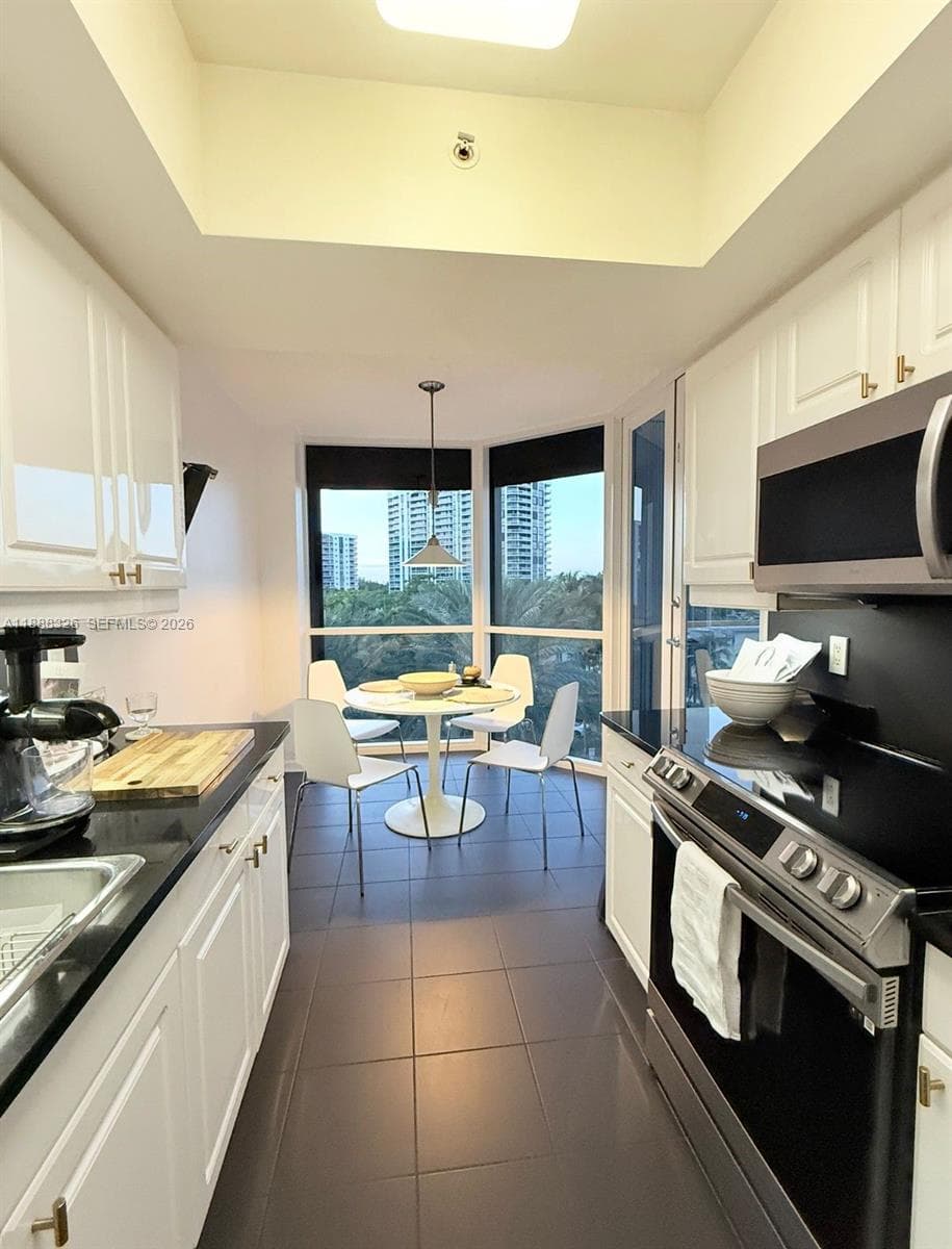 21055 Yacht Club Dr # 606, Aventura, FL 33180 photo 5