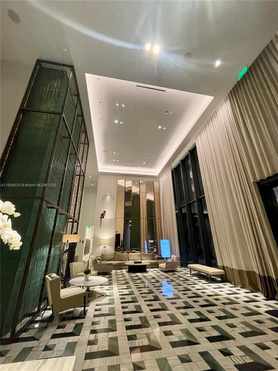 801 S Miami Ave # 3304, Miami, FL 33130 photo 3