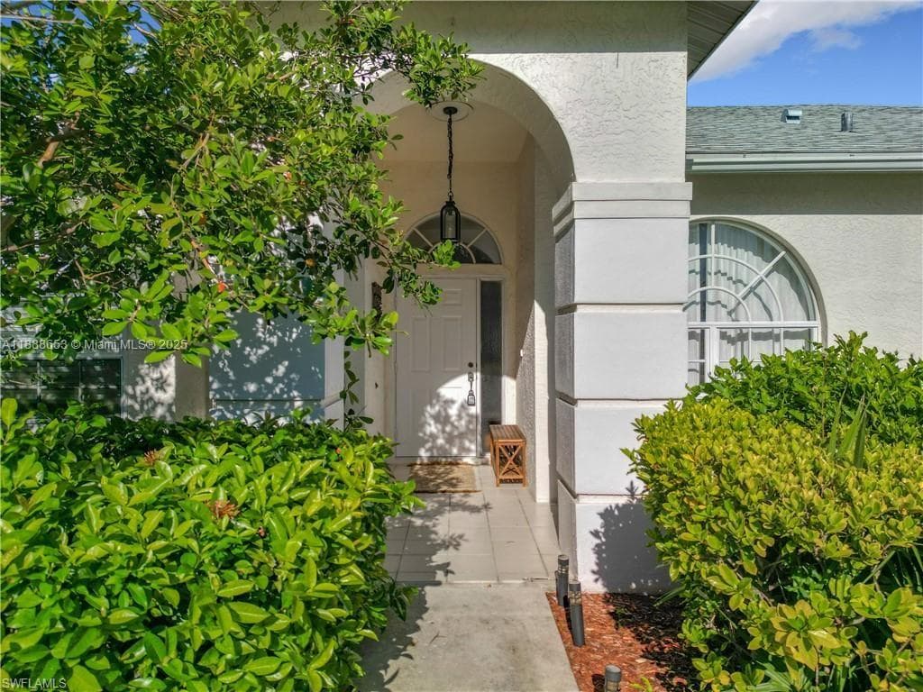 4991 Brixton Ct, Naples, FL 34104 photo 2