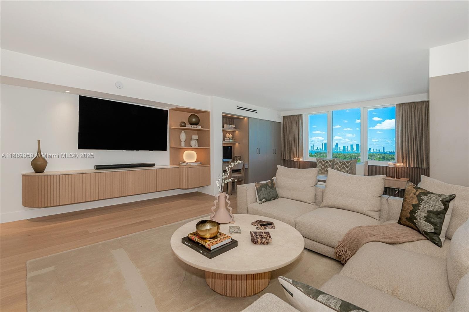 2301 Collins Ave # 1527, Miami Beach, FL 33139 photo 3
