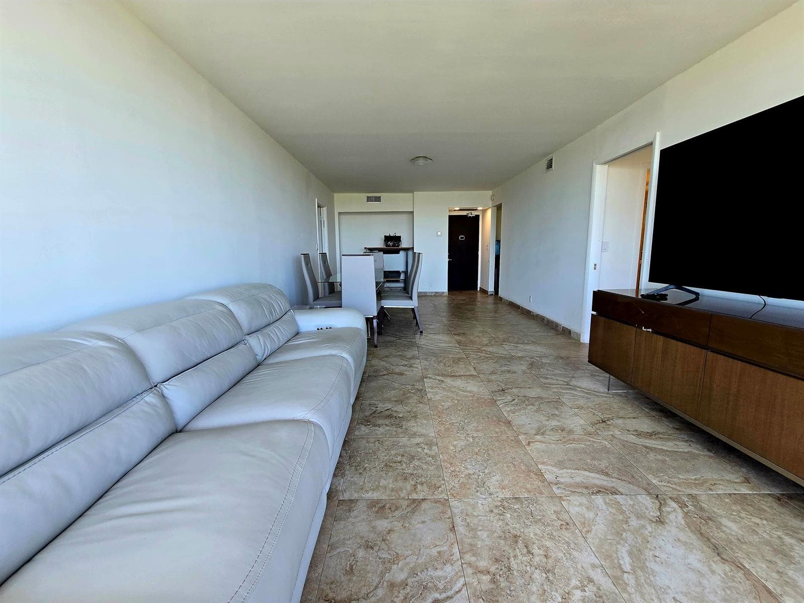 20335 W Country Club Drive # 2208, Aventura, FL 33180 photo 2