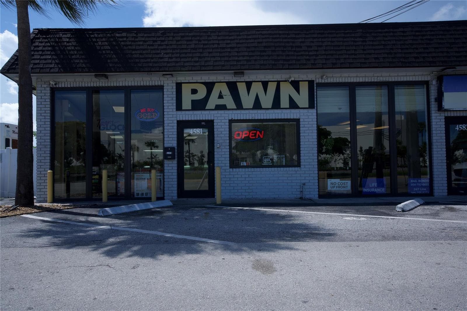 4581 N Dixie Highway, Deerfield Beach, FL 33064