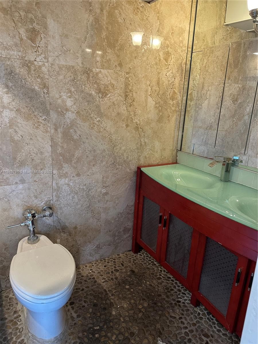 26 Diplomat Parkway # 2248, Hallandale Beach, FL 33009 photo 2