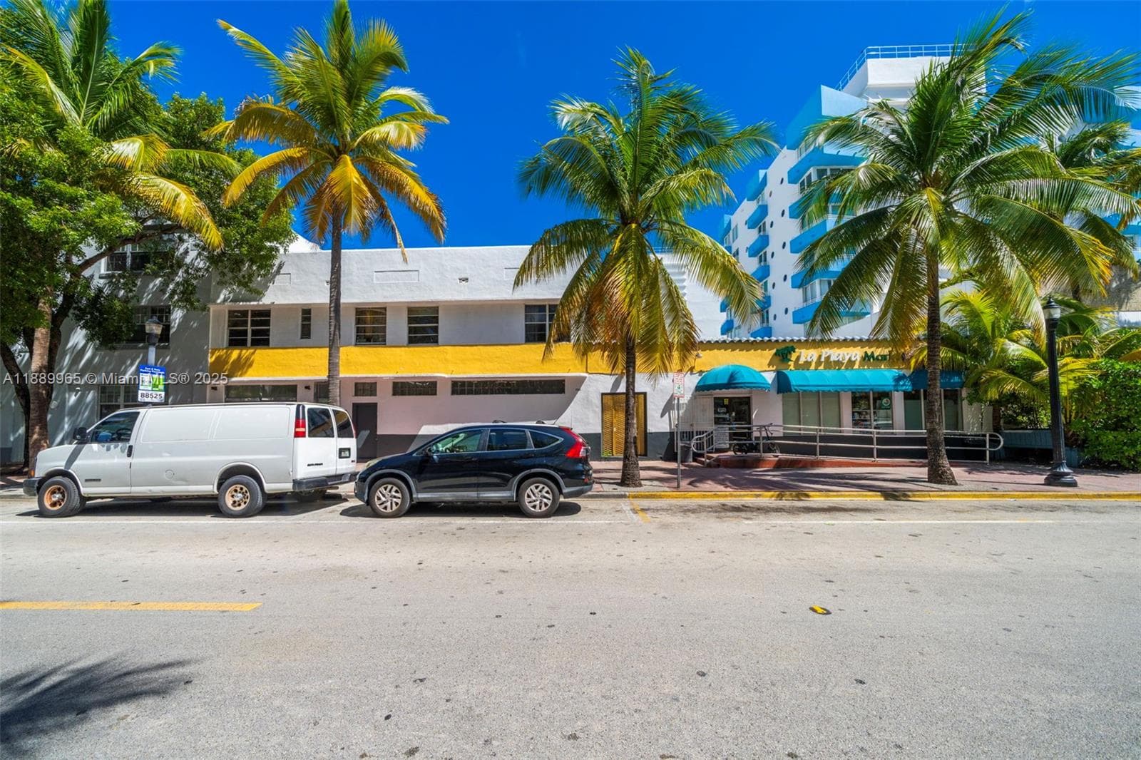 249 Collins Ave, Miami Beach, FL 33139 photo 4