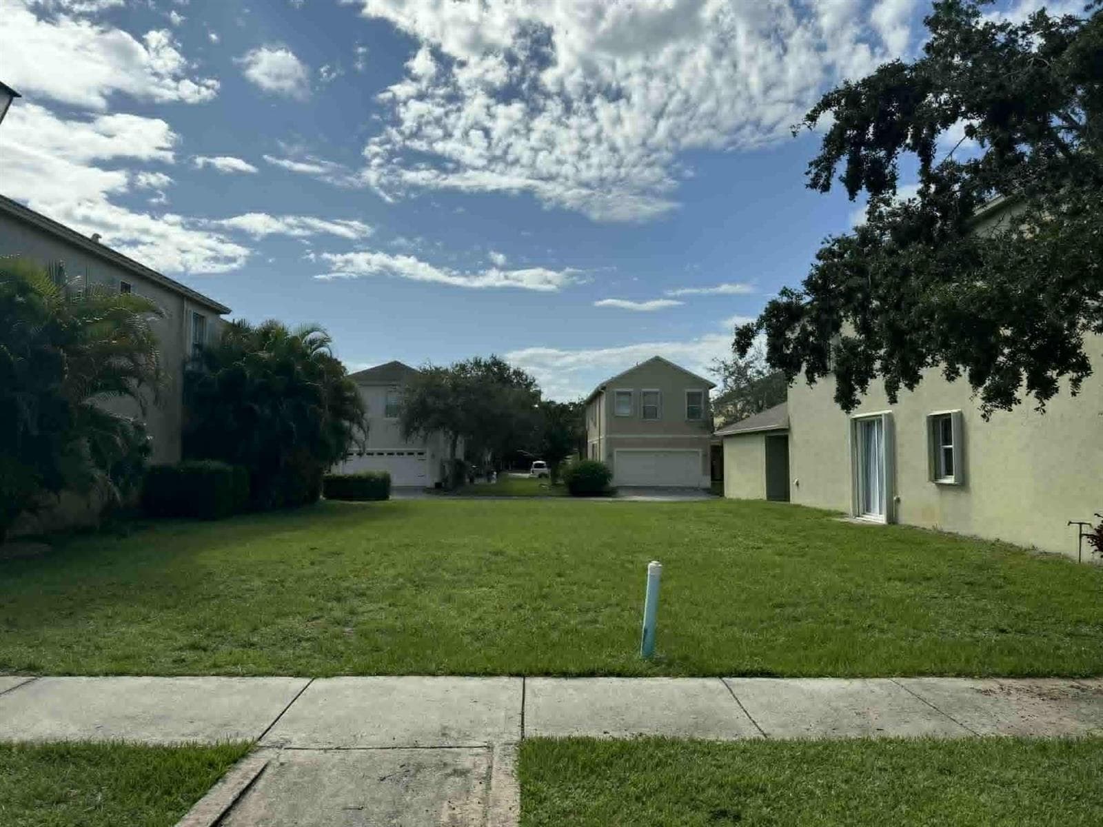 2527 SE Ruskin Drive, Port St. Lucie, FL 34952 photo 2