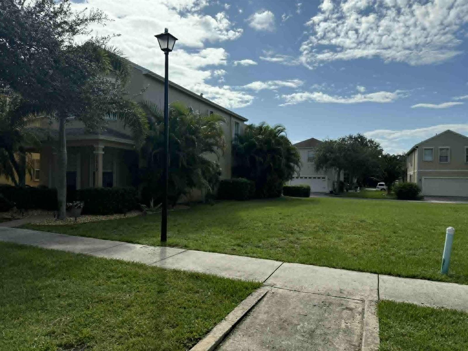 2527 SE Ruskin Drive, Port St. Lucie, FL 34952 photo 3