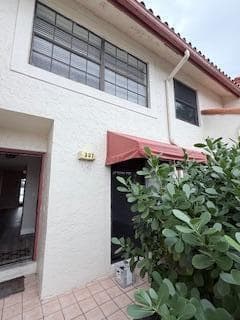307 Liberty Court, Deerfield Beach, FL 33442 photo 2