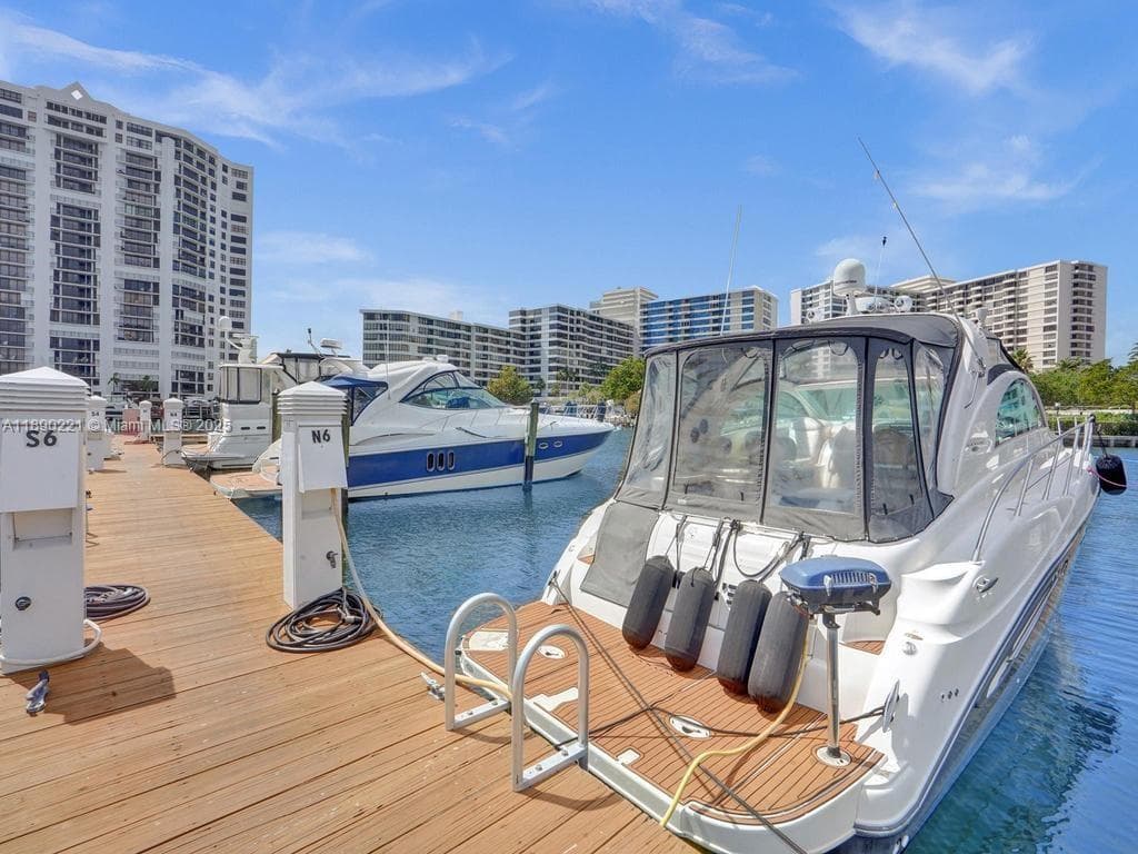 2667 S Parkview Dr, Hallandale Beach, FL 33009 photo 5