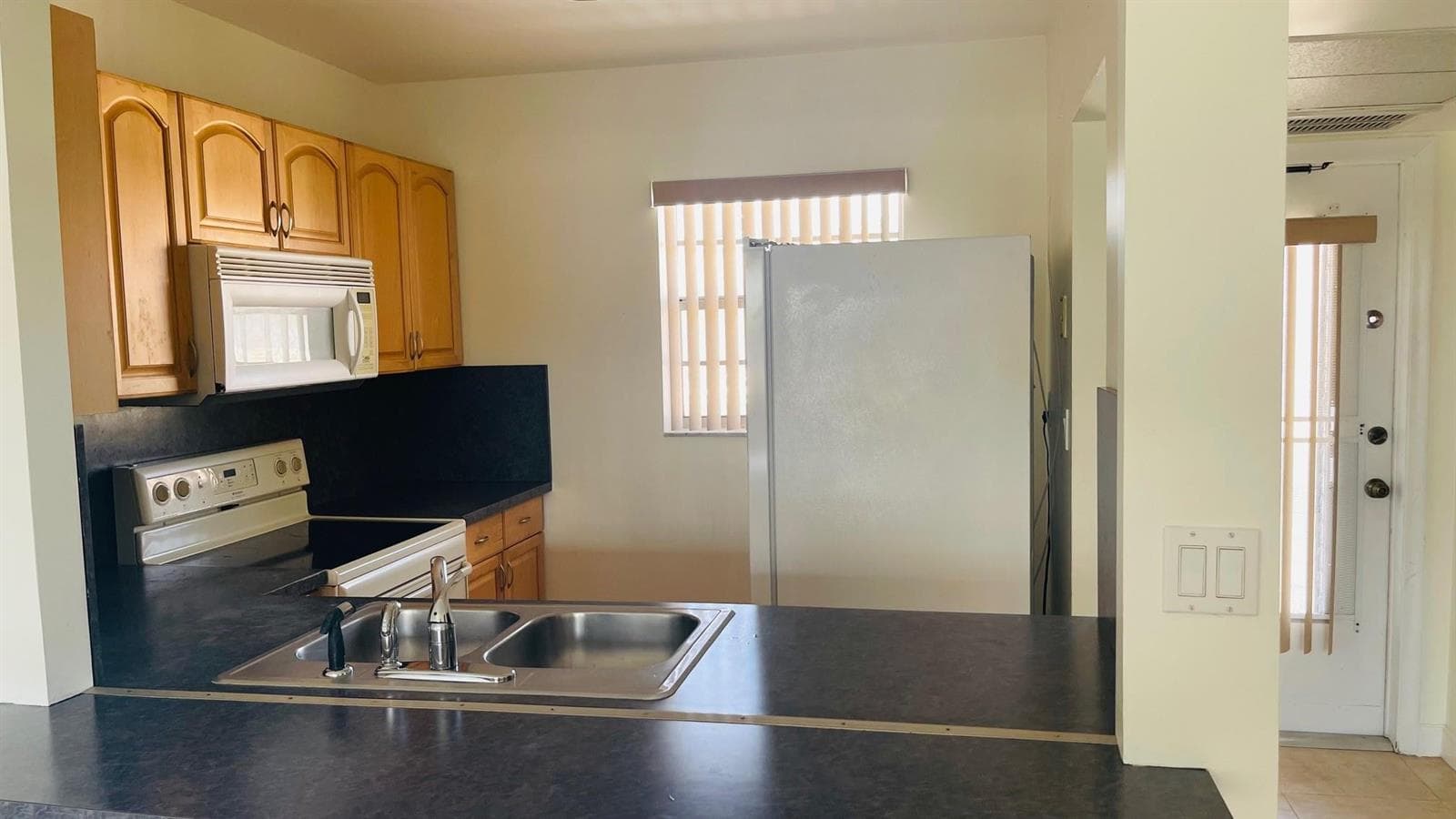 5111 W Oakland Park Boulevard # 306, Lauderdale Lakes, FL 33313 photo 3