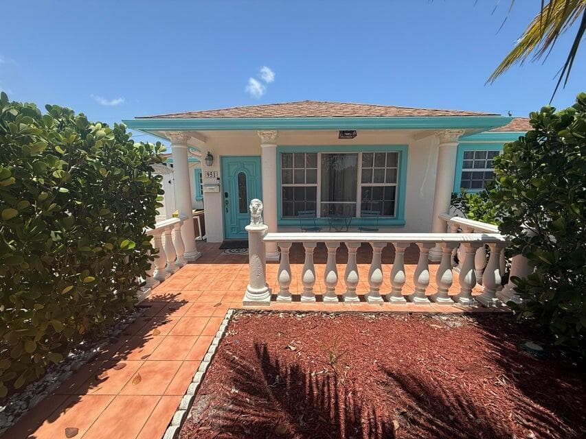 951 Green Street, West Palm Beach, FL 33405 photo 2