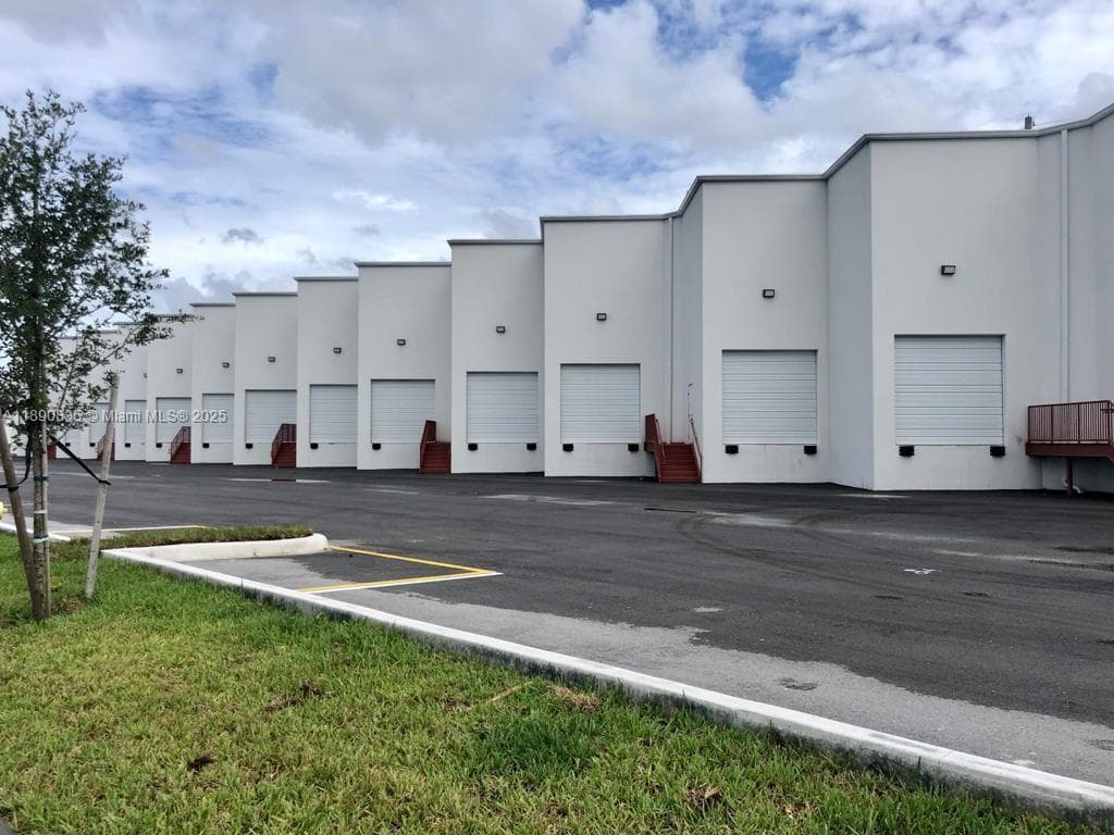 13202 NW 107th Ave # 5, Hialeah Gardens, FL 33018 photo 3