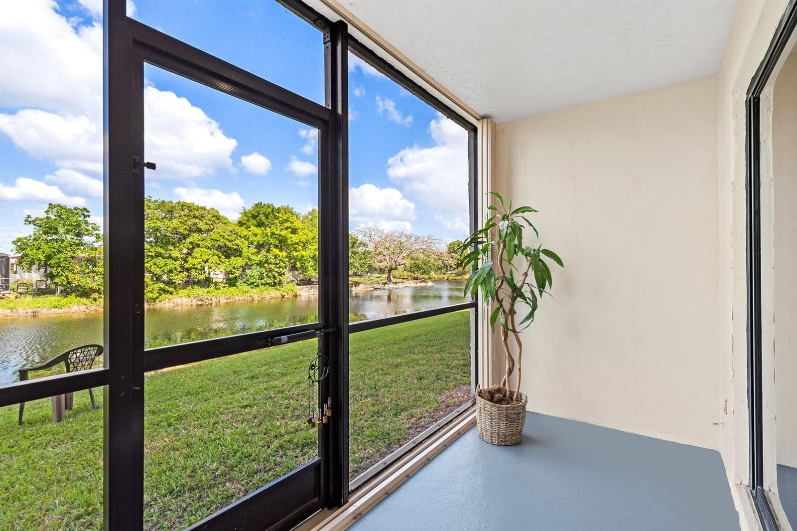 10442 Sunrise Lakes Boulevard # 111, Sunrise, FL 33322 photo 4