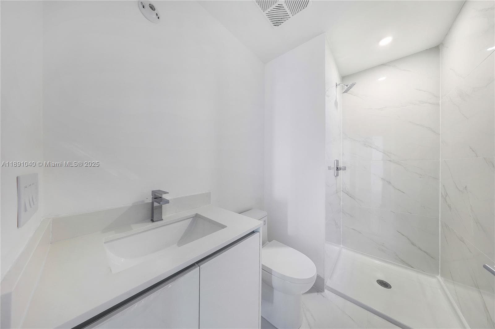 700 NE 24 St # 3402, Miami, FL 33137 photo 5