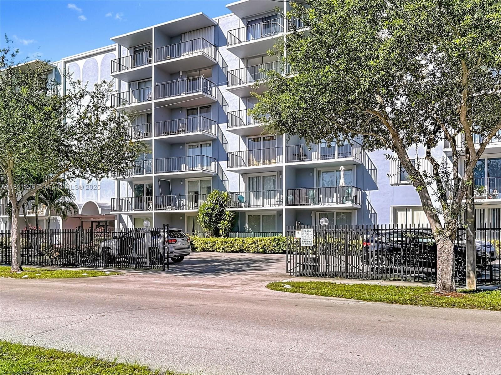 12500 NE 15th Ave # 105, North Miami, FL 33161 photo 2