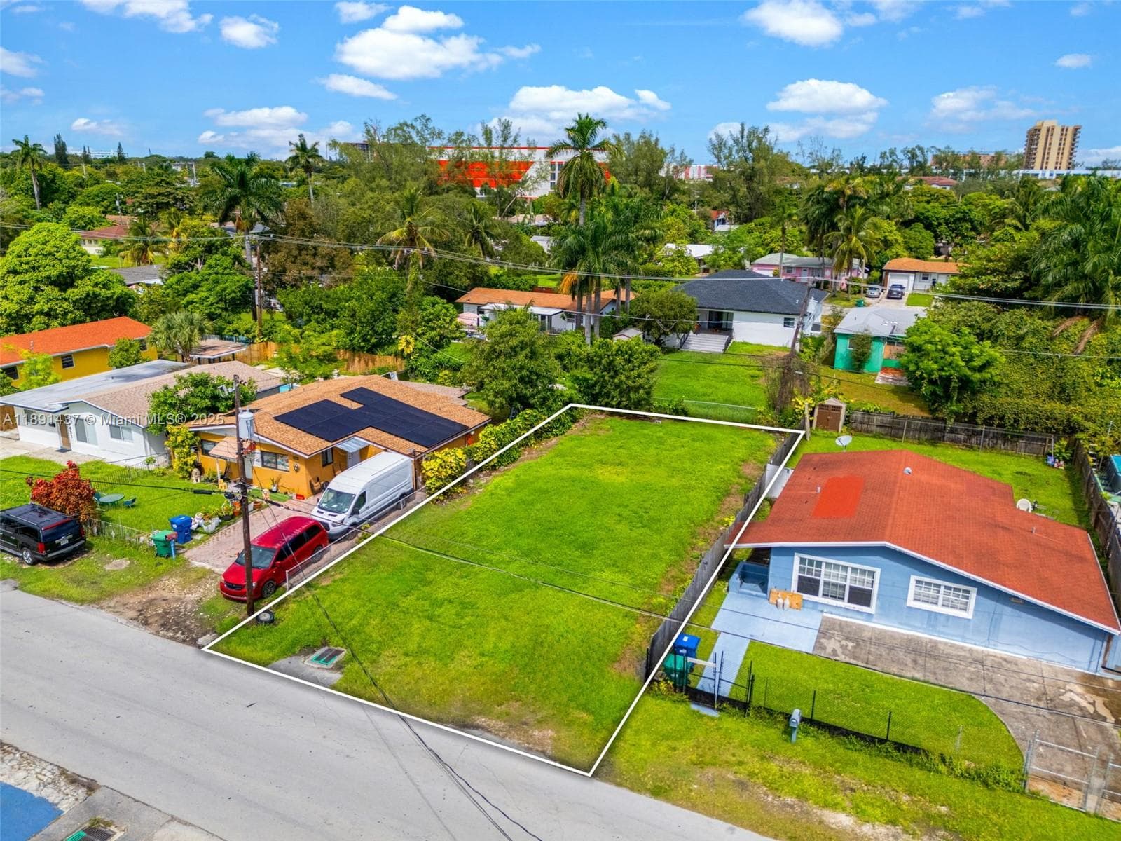 1453 NE 117th St, Miami, FL 33161 photo 4