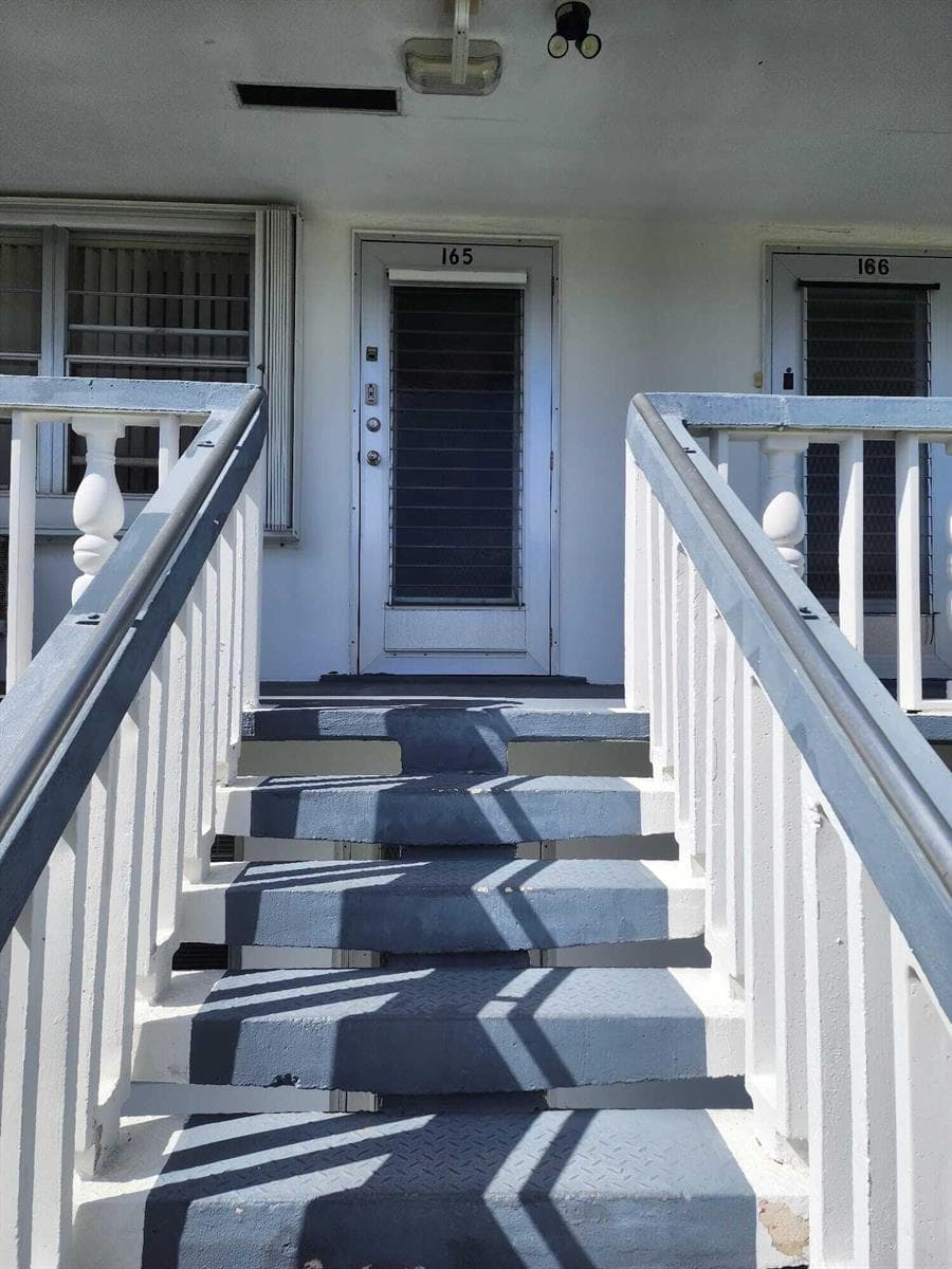 165 Camden G, West Palm Beach, FL 33417 photo 2
